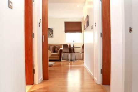 The Park - Holyrood Road With Free Parking Apartment Edinburgh Luaran gambar