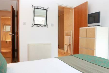 The Park - Holyrood Road With Free Parking Apartment Edinburgh Luaran gambar